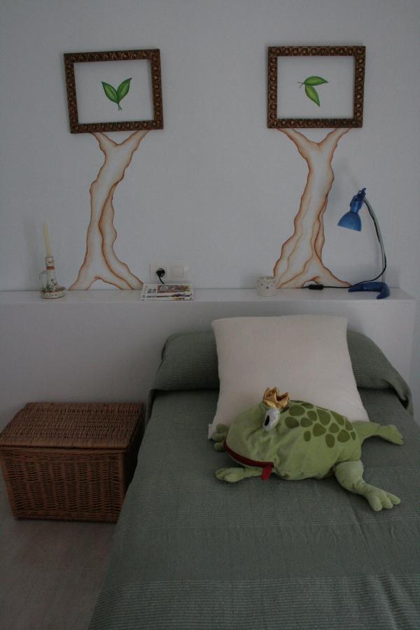 Apartamentos La Casa Pintada Caces Buitenkant foto