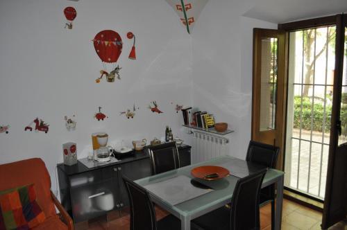 Apartamentos La Casa Pintada Caces Buitenkant foto